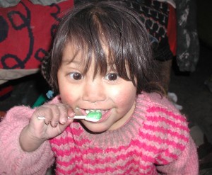 brush teeth120dpi 300x247 Mexico Orphanage